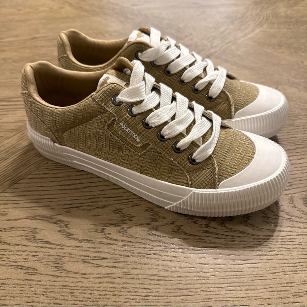 Rocket Dog Women's Cheery Sneaker, Barstow Tan 8